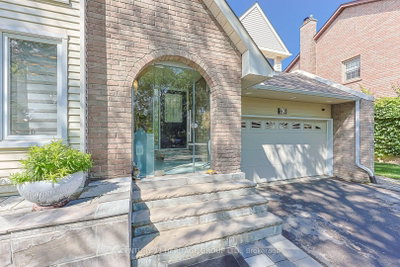 62 Greencroft Crescent • Markham, ON photo 5