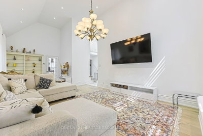 62 Greencroft Crescent • Markham, ON photo 8