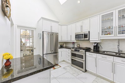 62 Greencroft Crescent • Markham, ON photo 9