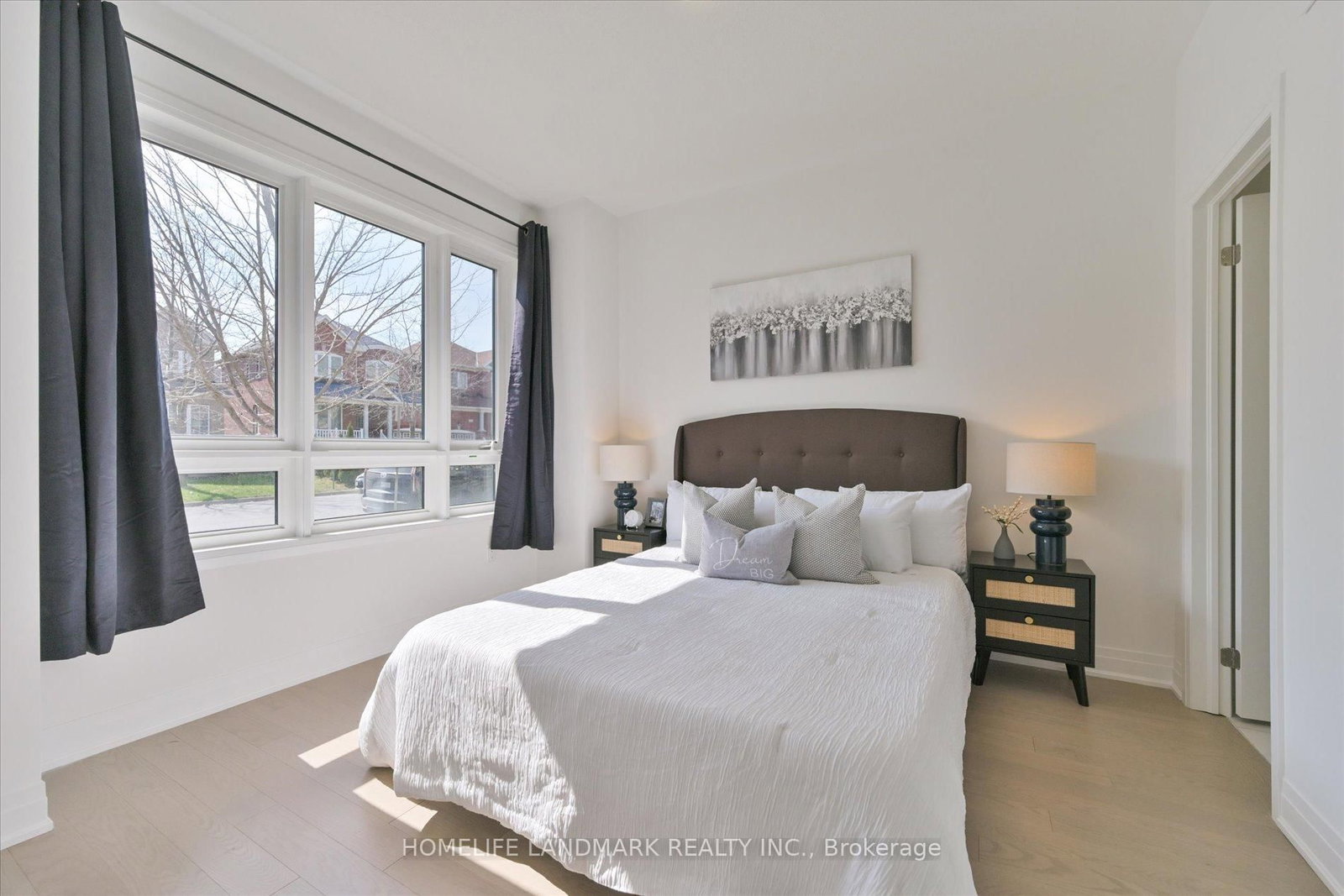 34 Carole Bell Way • Markham, ON photo 4