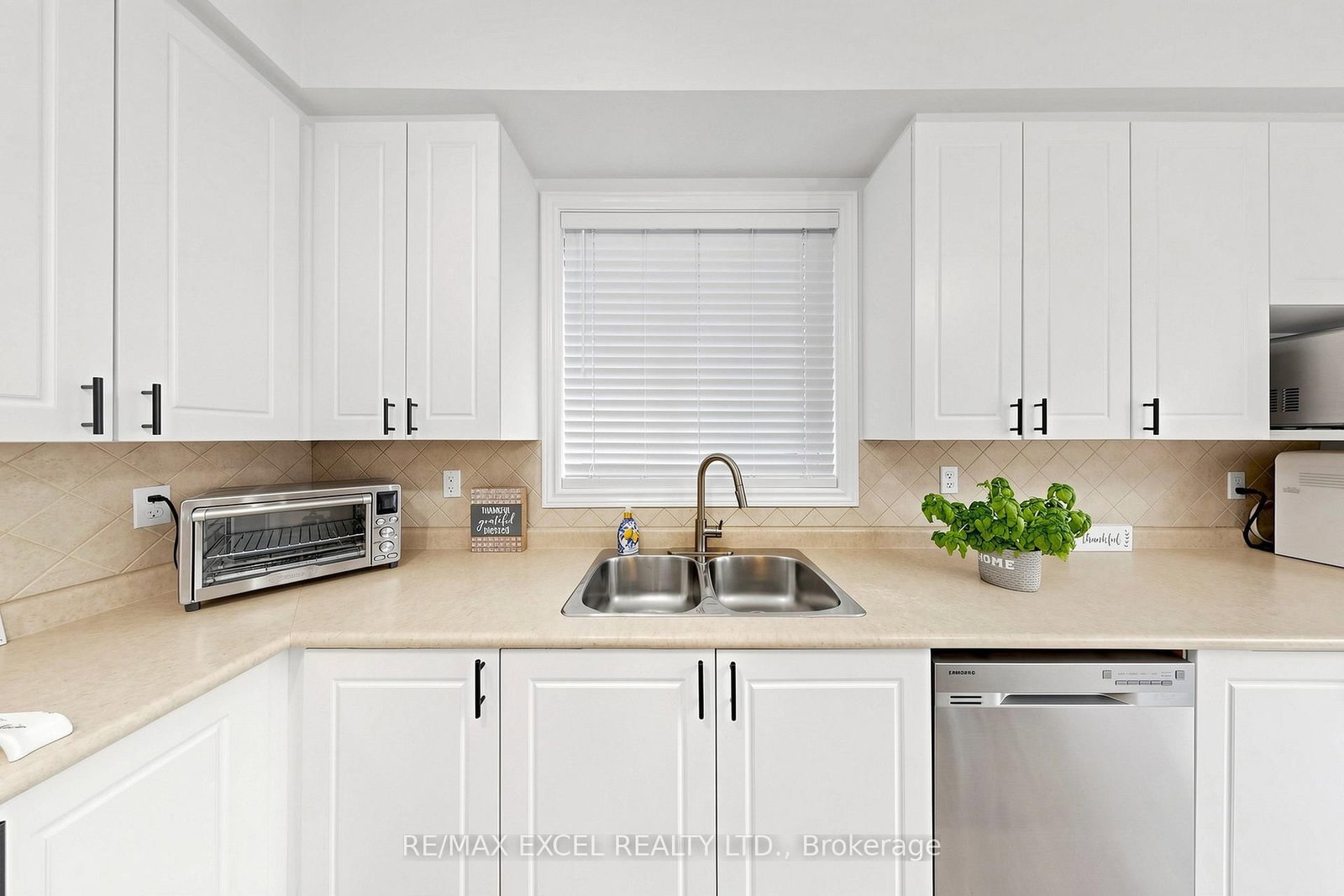 8 Hammersly Boulevard • Markham, ON photo 15