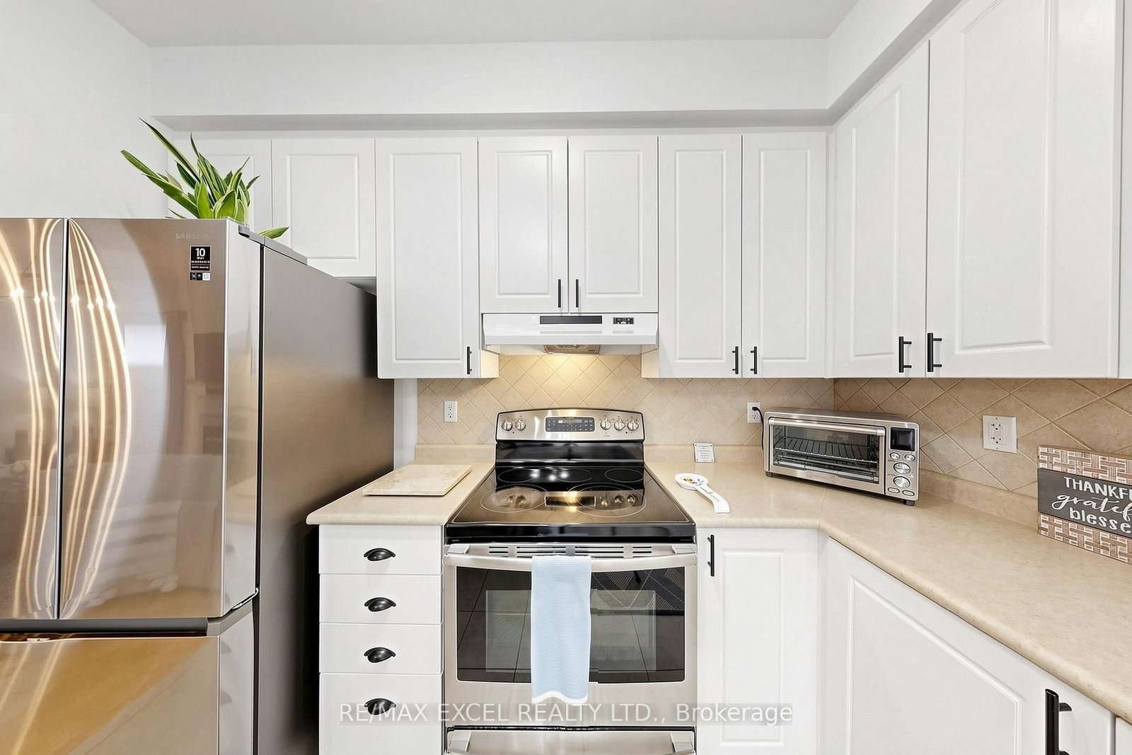 8 Hammersly Boulevard • Markham, ON photo 16