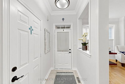 8 Hammersly Boulevard • Markham, ON photo 6