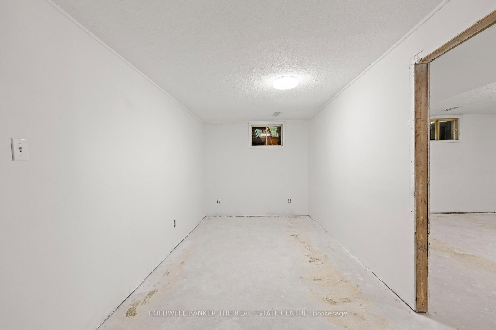 3211 Cowan Avenue • Innisfil, ON photo 29