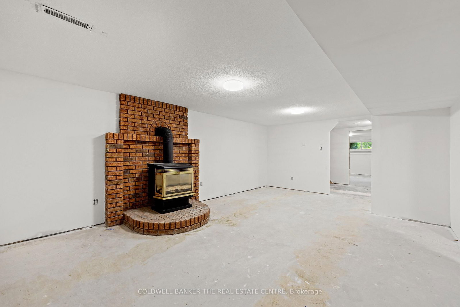 3211 Cowan Avenue • Innisfil, ON photo 30