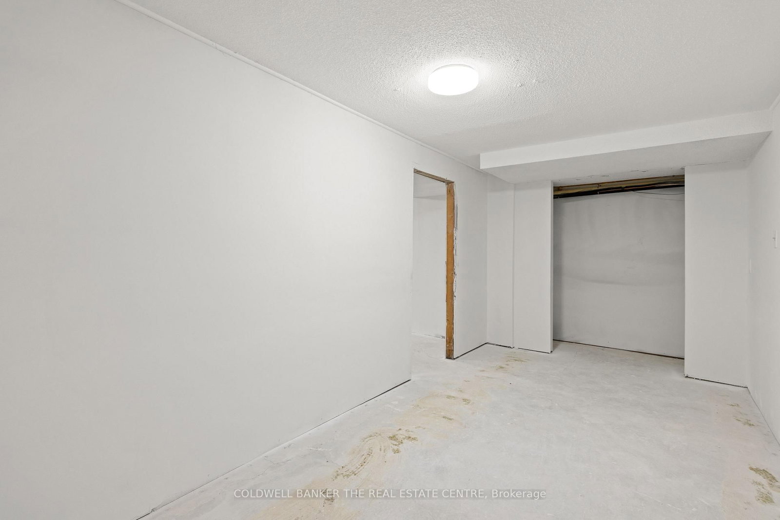3211 Cowan Avenue • Innisfil, ON photo 31