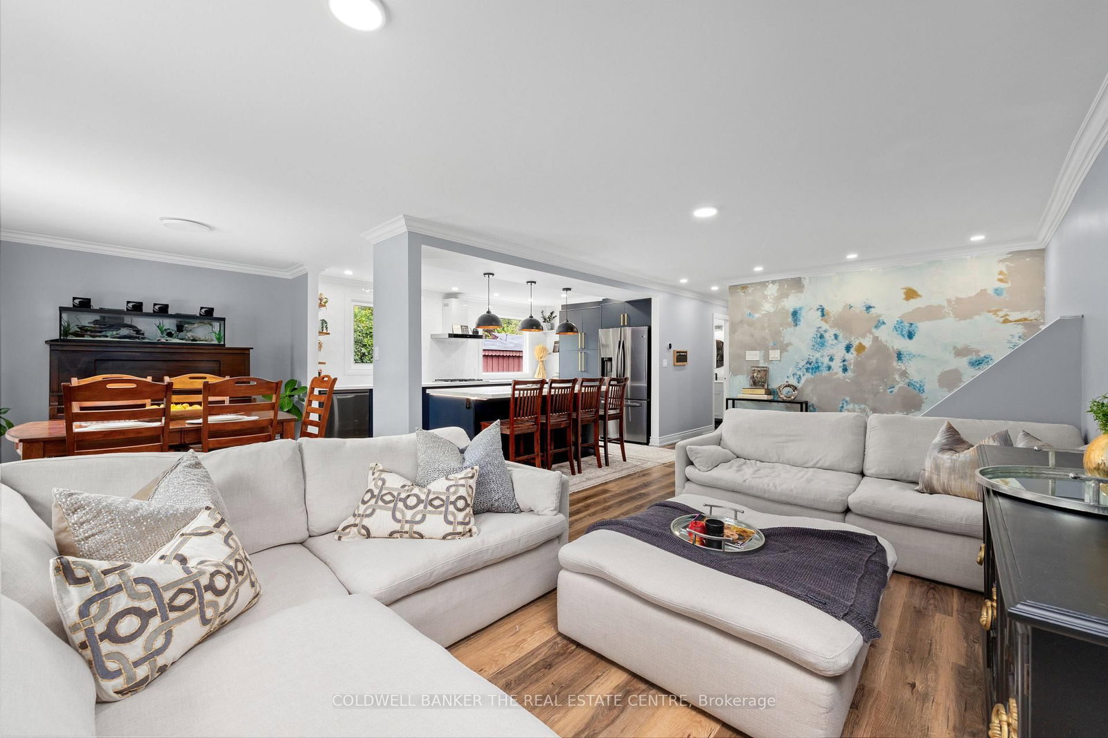 3211 Cowan Avenue • Innisfil, ON photo 5