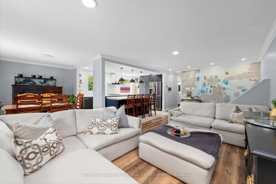 3211 Cowan Avenue • Innisfil, ON photo 5