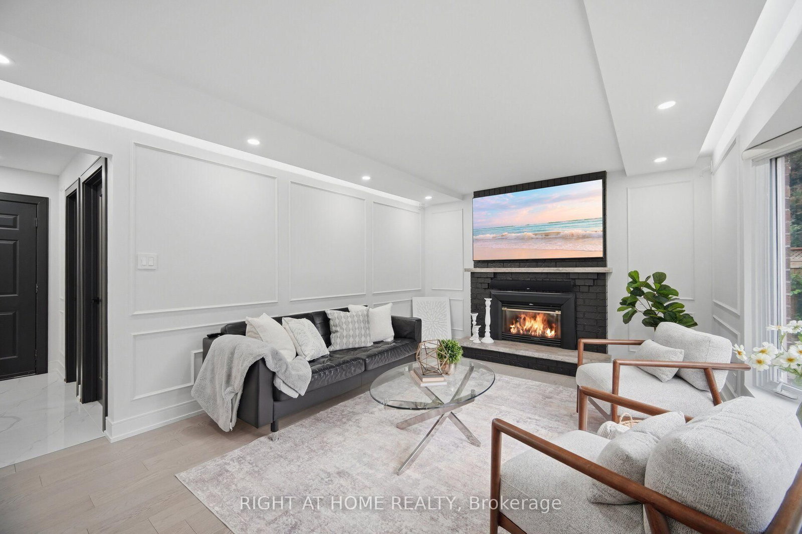 4 Simmons Crescent • Aurora, ON photo 13