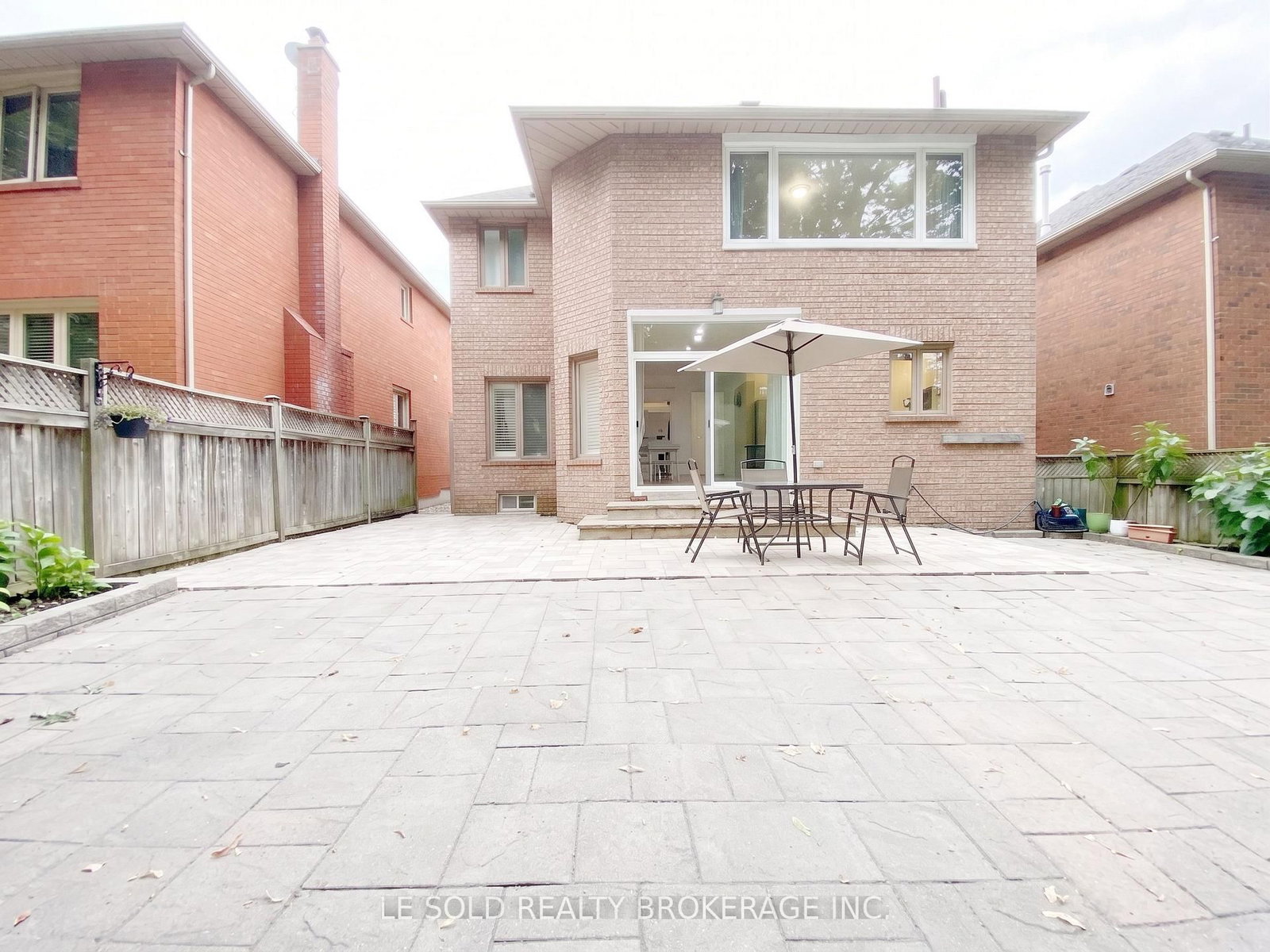 76 Larratt Lane • Richmond Hill, ON photo 38