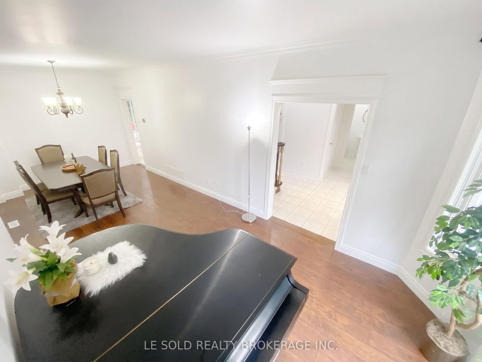 76 Larratt Lane • Richmond Hill, ON photo 4