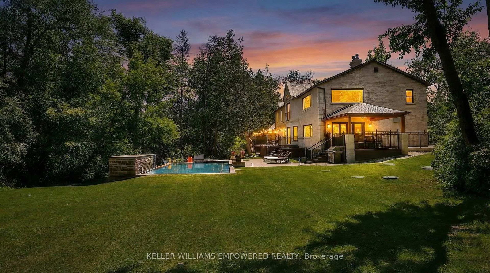 43 Woodland Acres Crescent • Vaughan, ON photo 3