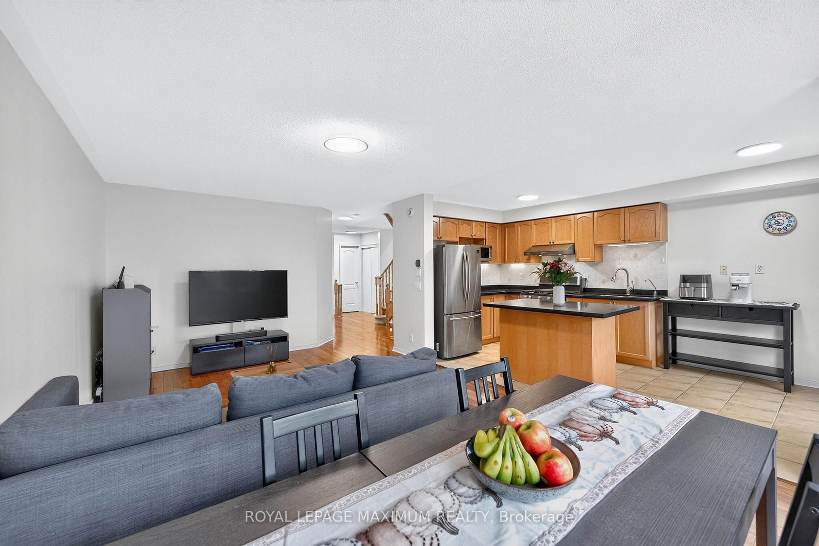 35 Marshview Avenue • Aurora, ON photo 11