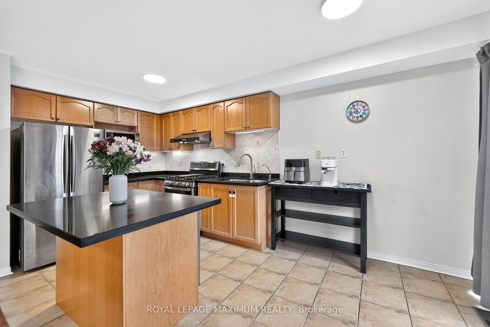 35 Marshview Avenue • Aurora, ON photo 12