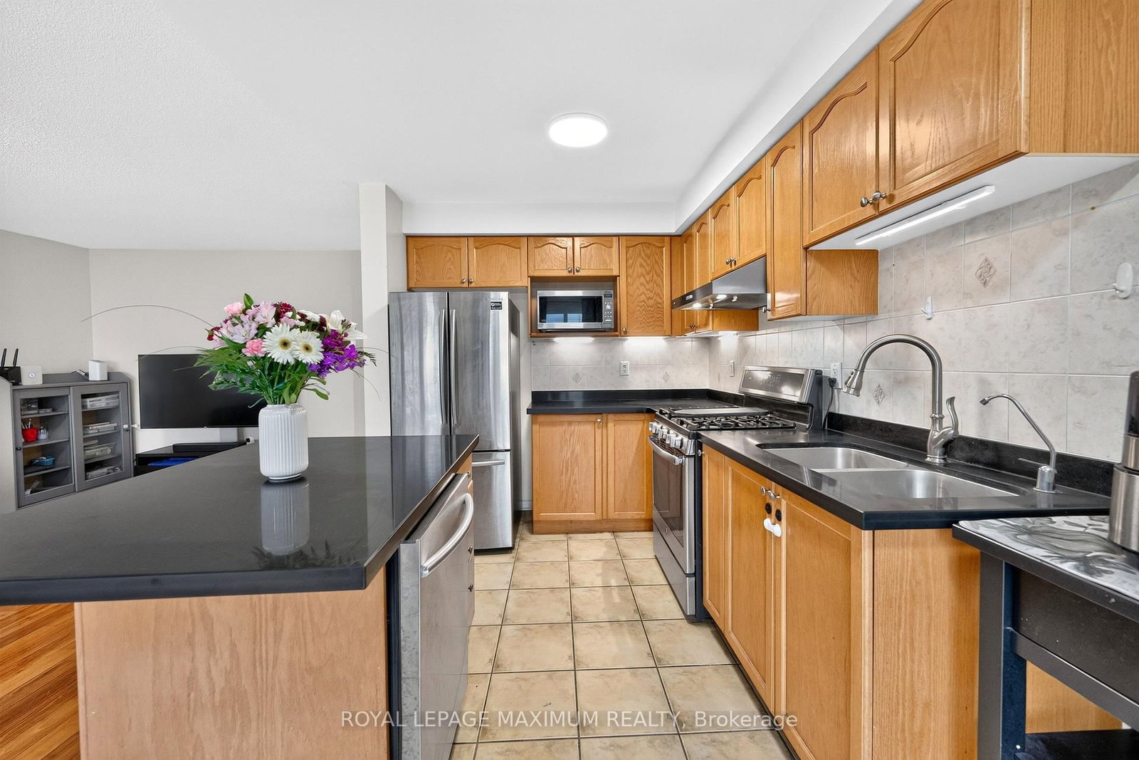 35 Marshview Avenue • Aurora, ON photo 14