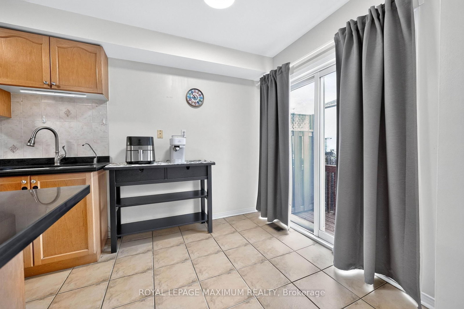 35 Marshview Avenue • Aurora, ON photo 15