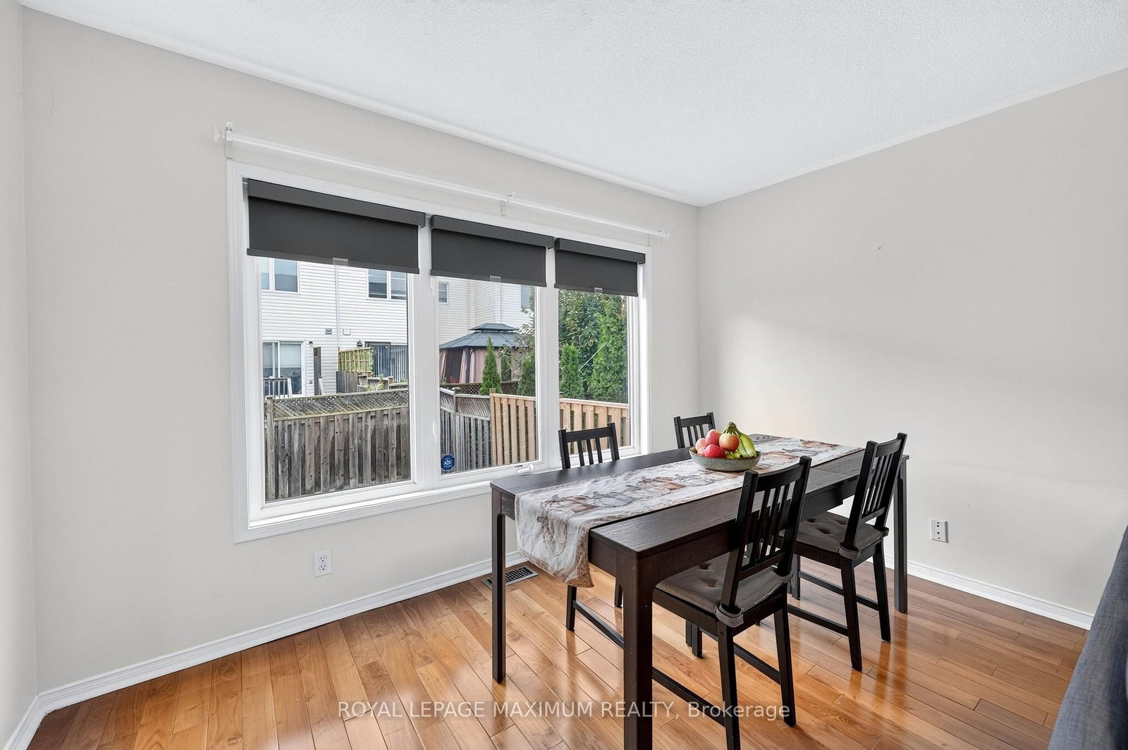 35 Marshview Avenue • Aurora, ON photo 9