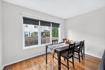 35 Marshview Avenue • Aurora, ON photo 9