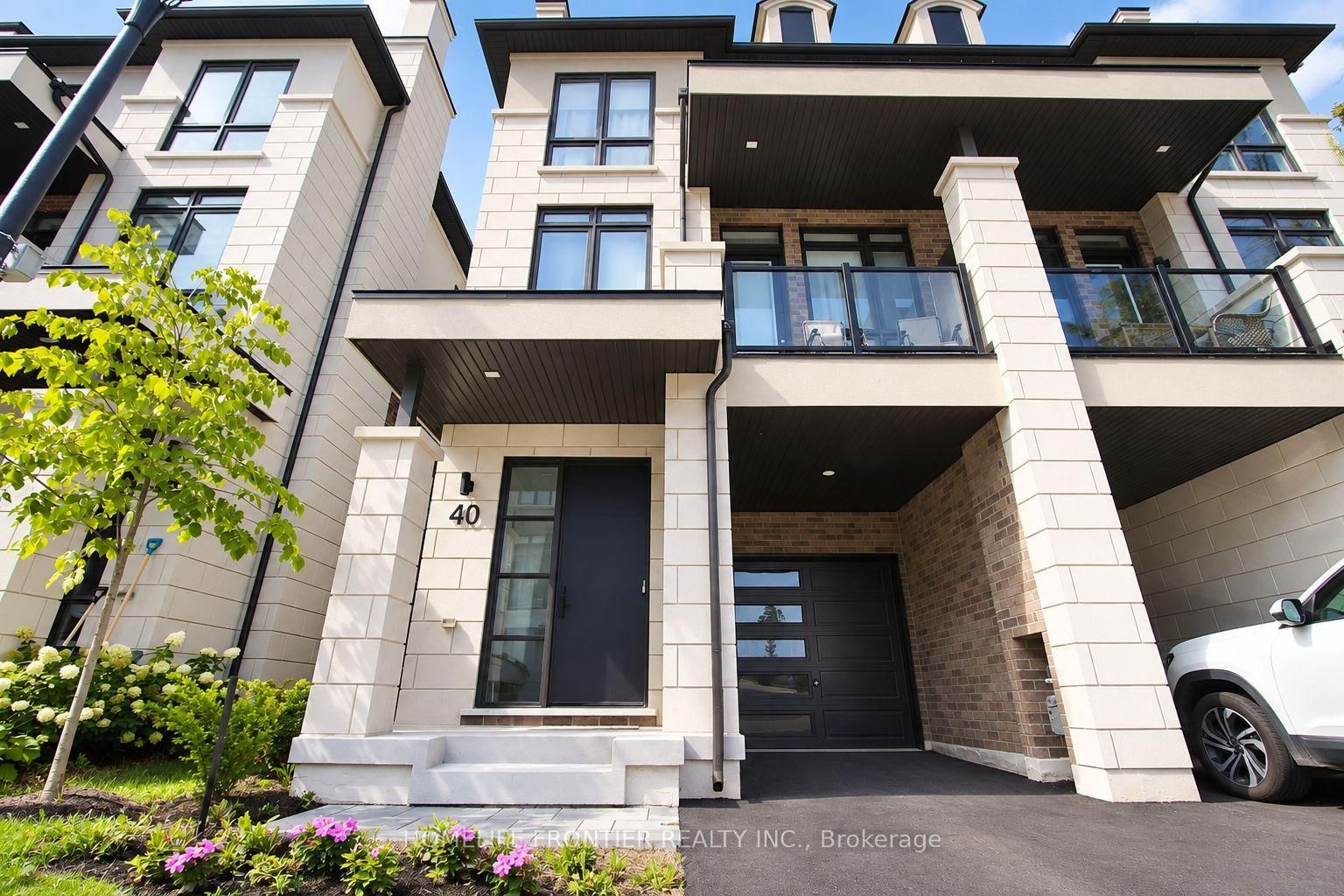 40 Chiara Rose Lane • Richmond Hill, ON photo 1