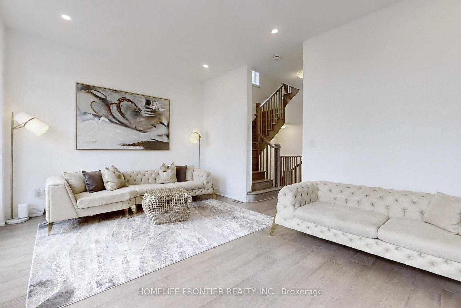 40 Chiara Rose Lane • Richmond Hill, ON photo 8