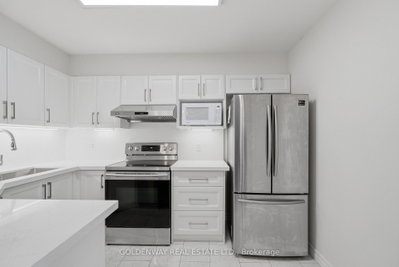 151 Townsgate Drive • #63 • Vaughan, ON photo 5