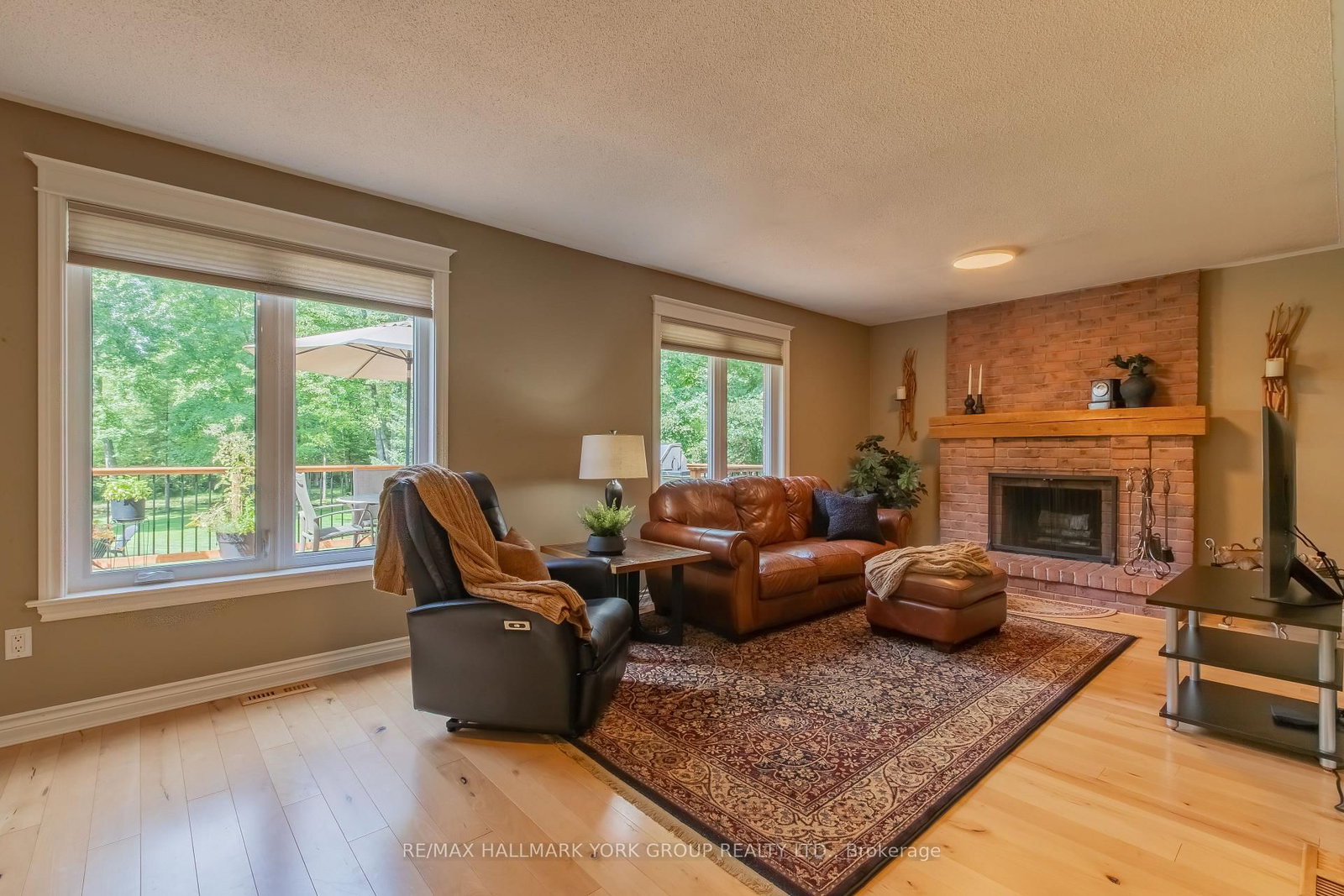 34 Amberglen Court • East Gwillimbury, ON photo 23