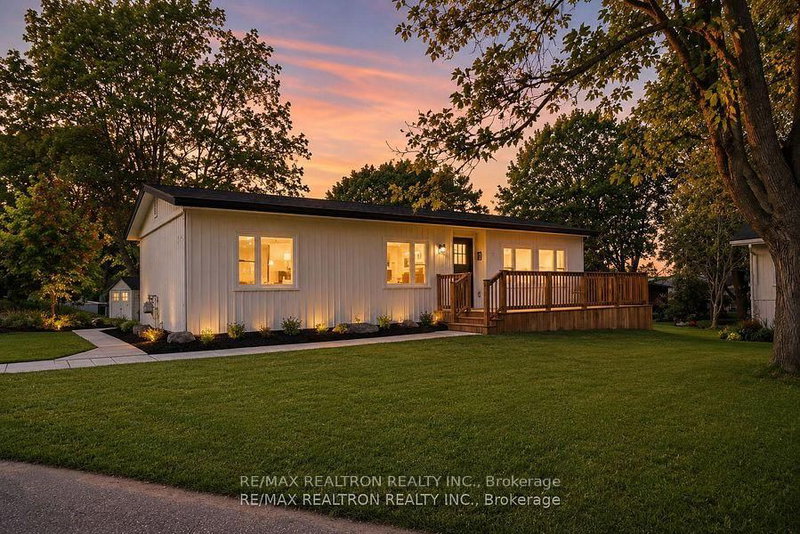 41 Trefoil Drive