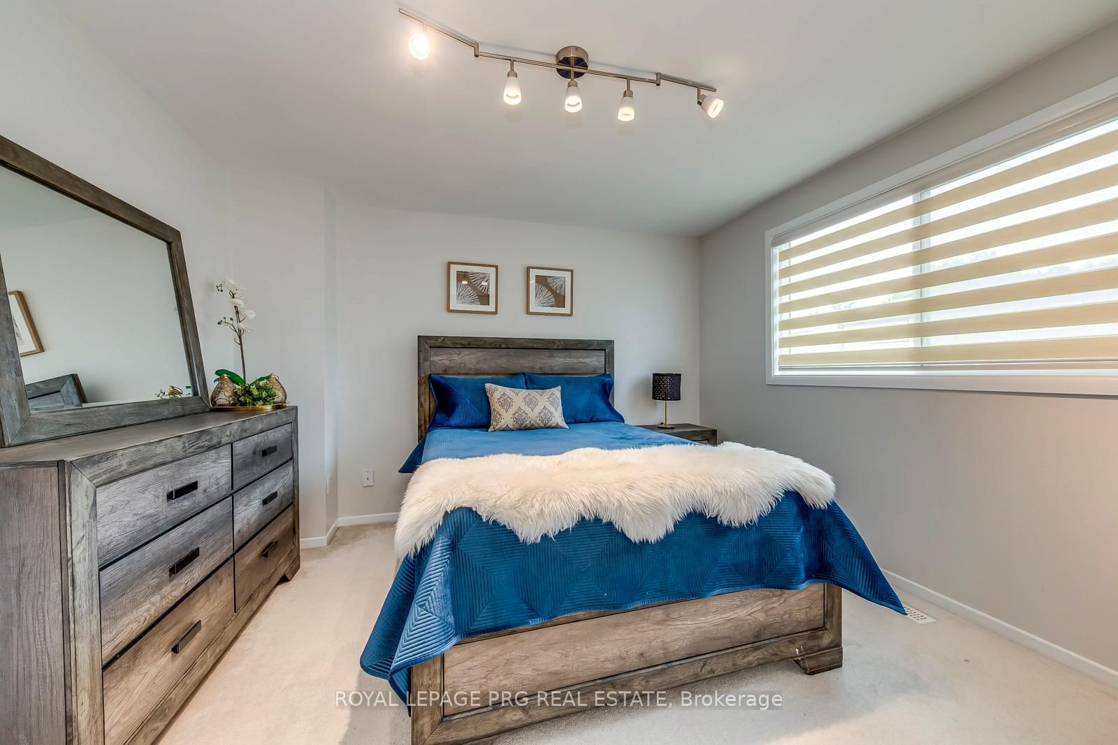 17 New Port Way • Markham, ON photo 19