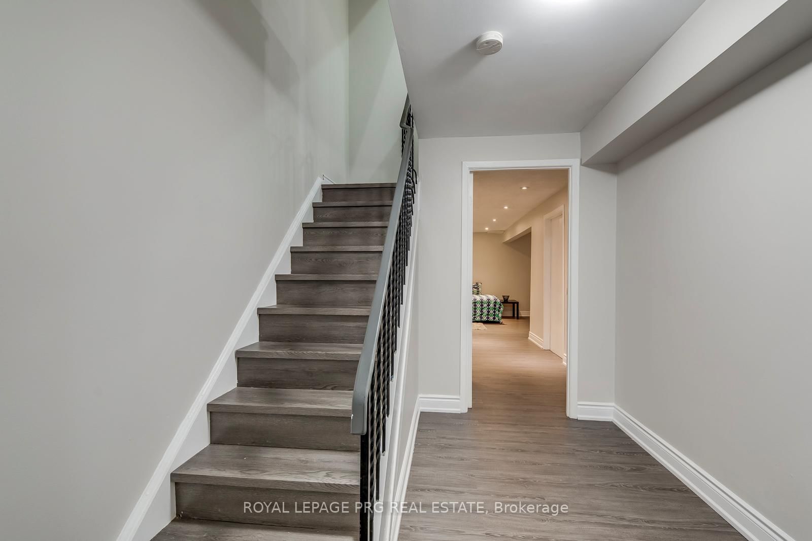 17 New Port Way • Markham, ON photo 26