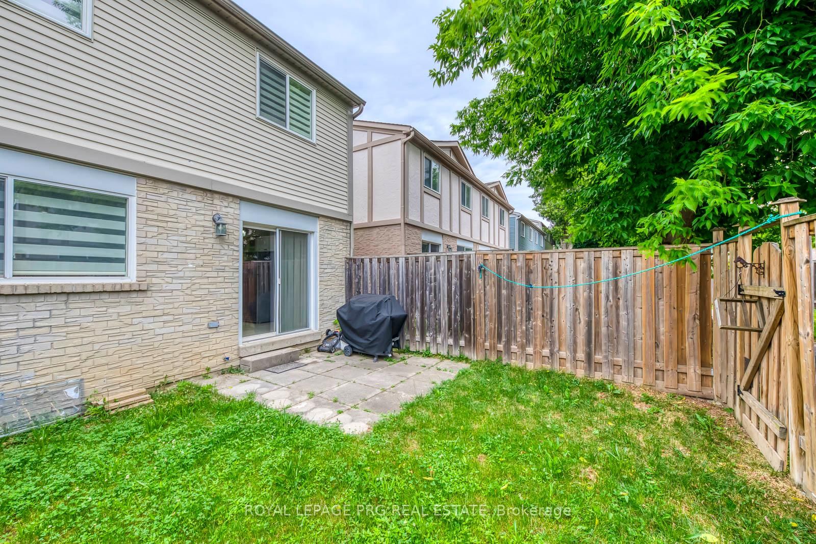 17 New Port Way • Markham, ON photo 33