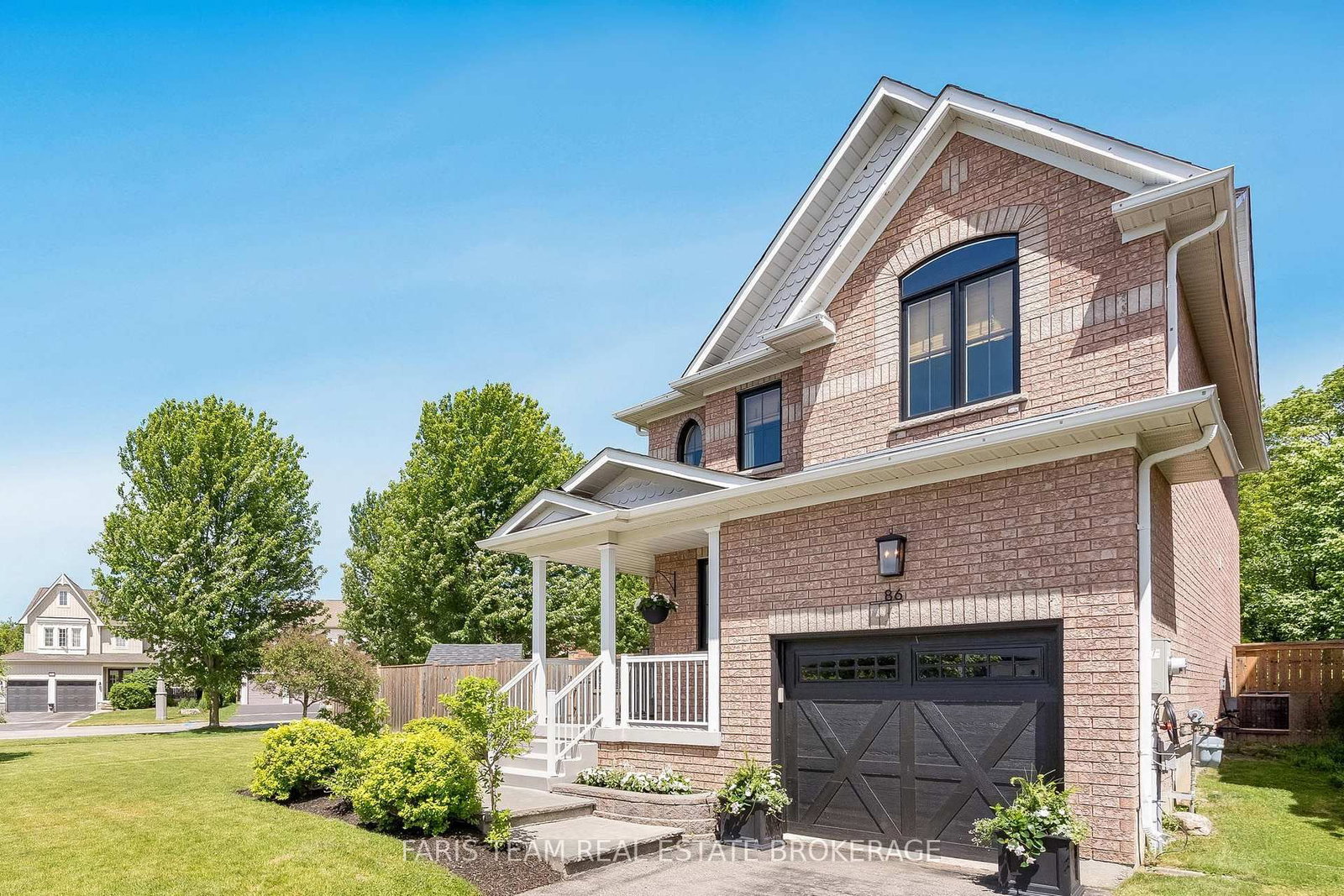 86 Margaret Graham Crescent • East Gwillimbury, ON photo 3