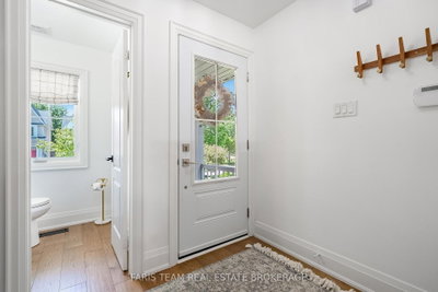 86 Margaret Graham Crescent • East Gwillimbury, ON photo 6
