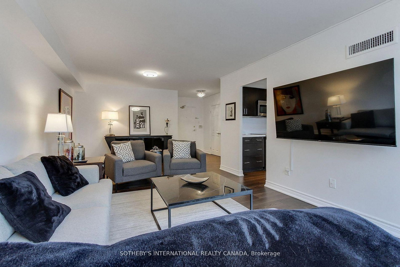 40 Harding Boulevard W • #301 • Richmond Hill, ON photo 11