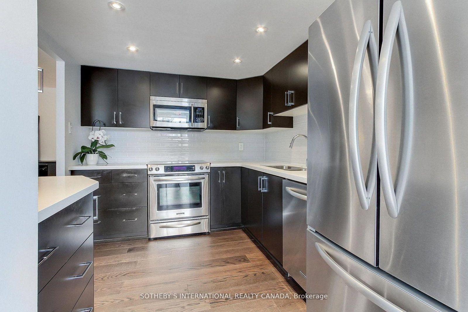 40 Harding Boulevard W • #301 • Richmond Hill, ON photo 12