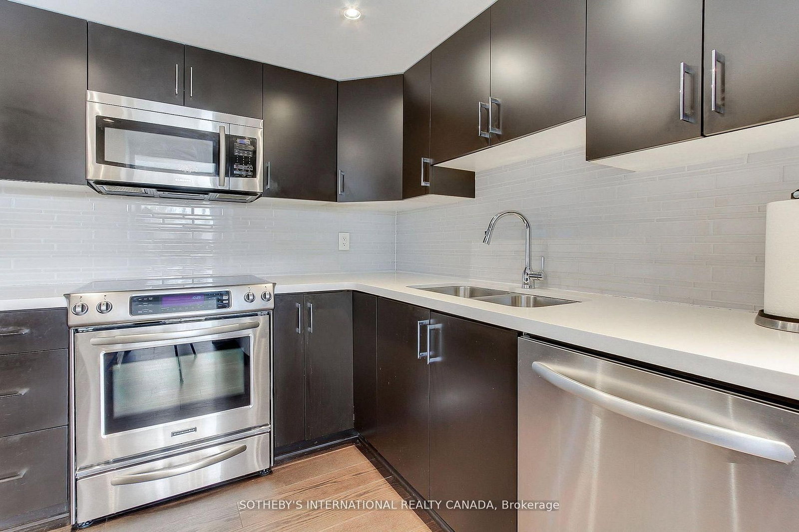 40 Harding Boulevard W • #301 • Richmond Hill, ON photo 13