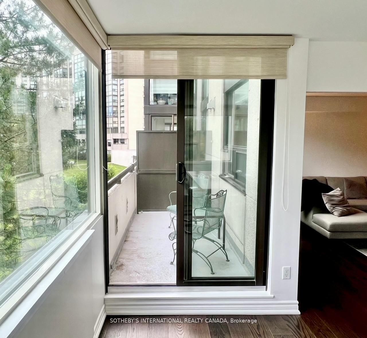 40 Harding Boulevard W • #301 • Richmond Hill, ON photo 18