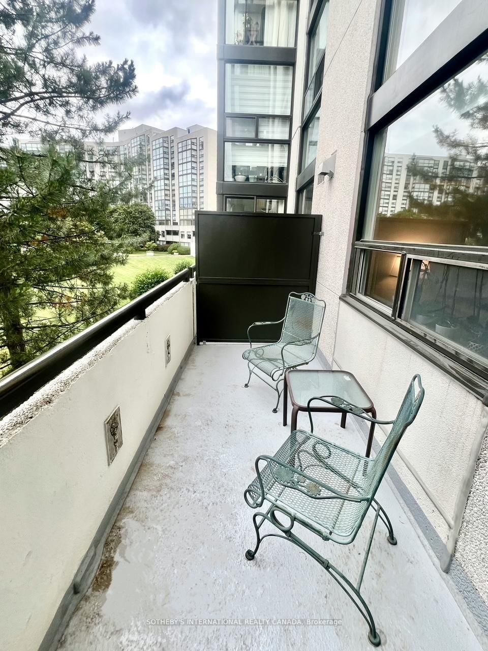 40 Harding Boulevard W • #301 • Richmond Hill, ON photo 19