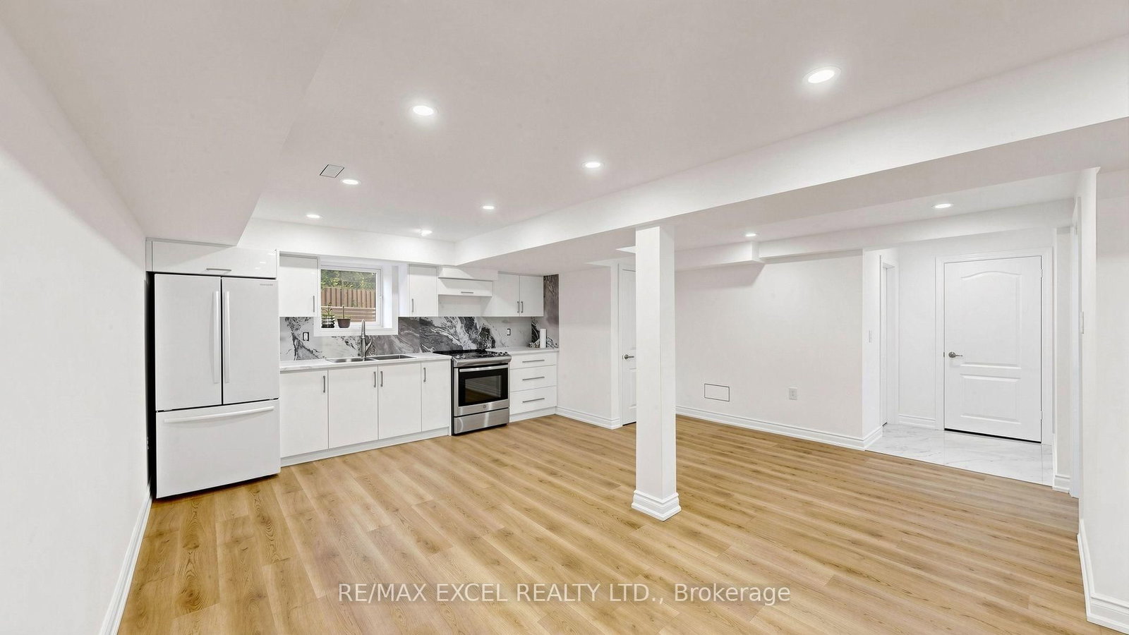 332 Dixon Boulevard • Newmarket, ON photo 28
