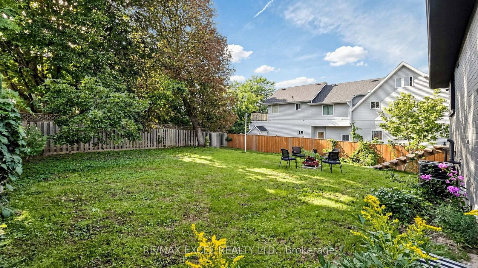 332 Dixon Boulevard • Newmarket, ON photo 45