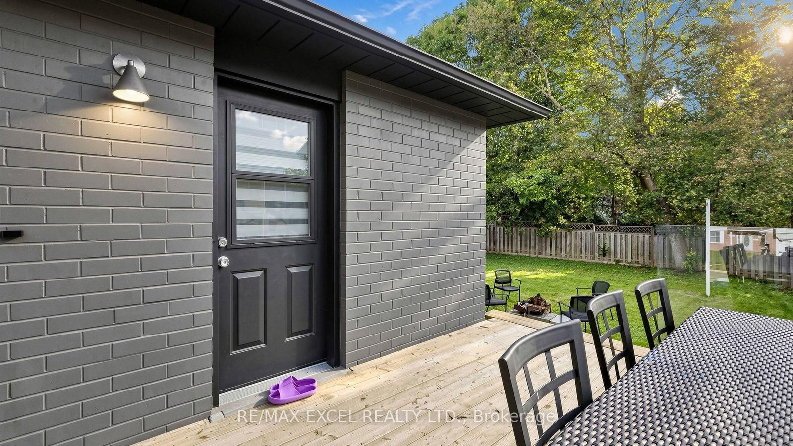 332 Dixon Boulevard • Newmarket, ON photo 48