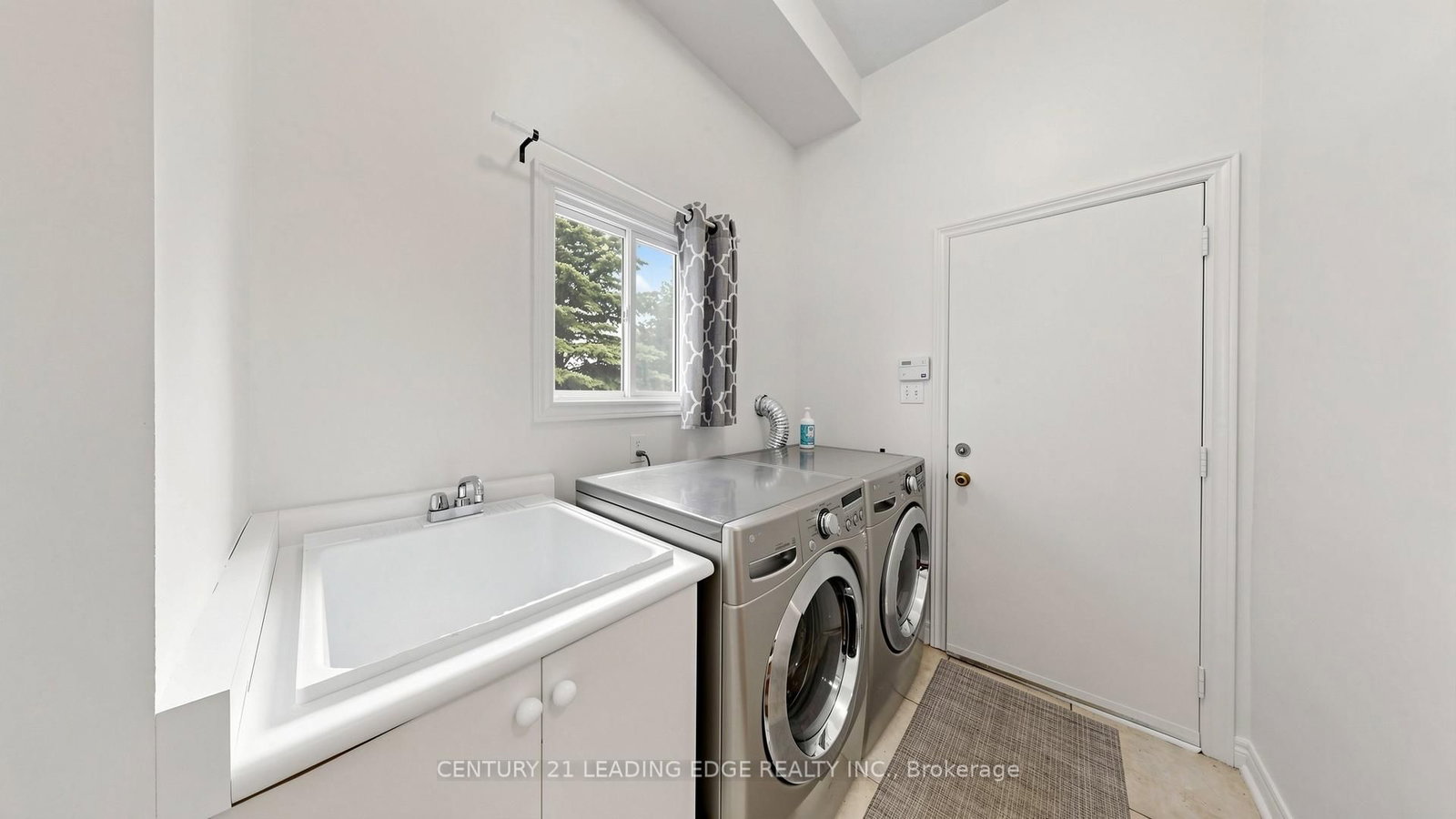 168 Valentina Drive • Markham, ON photo 4