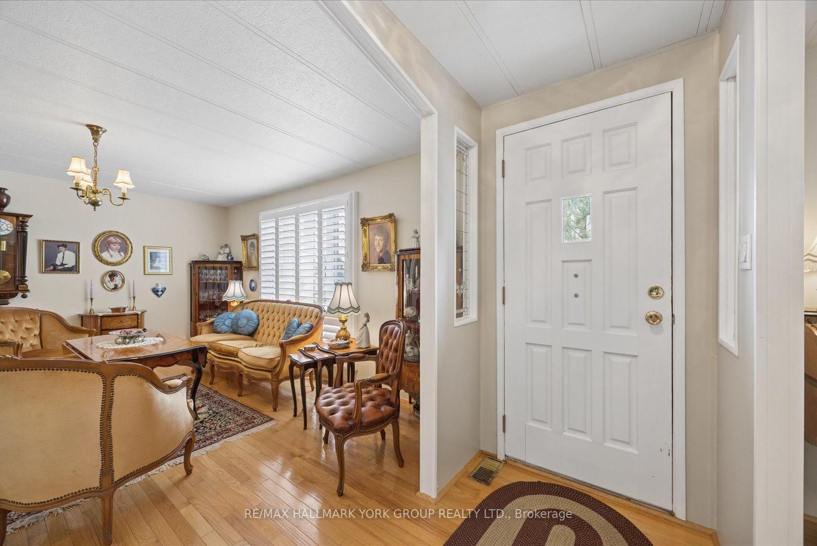 10 Kelsey Crescent • Georgina, ON photo 4