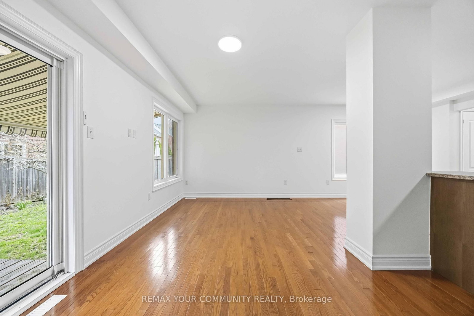 17 Latitude Lane • Whitchurch-Stouffville, ON photo 11