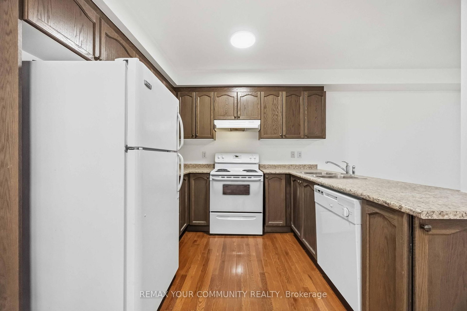 17 Latitude Lane • Whitchurch-Stouffville, ON photo 12
