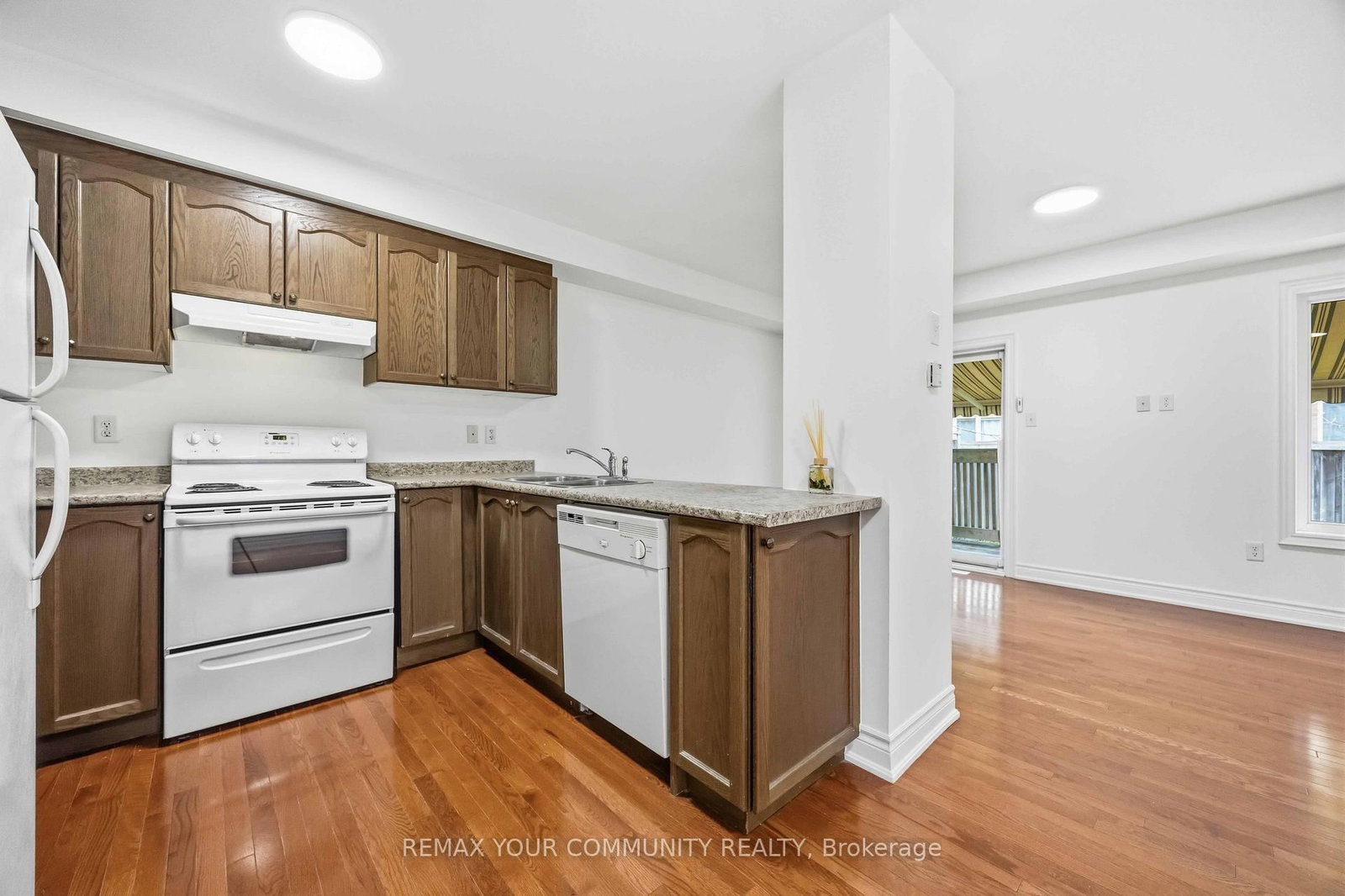 17 Latitude Lane • Whitchurch-Stouffville, ON photo 13