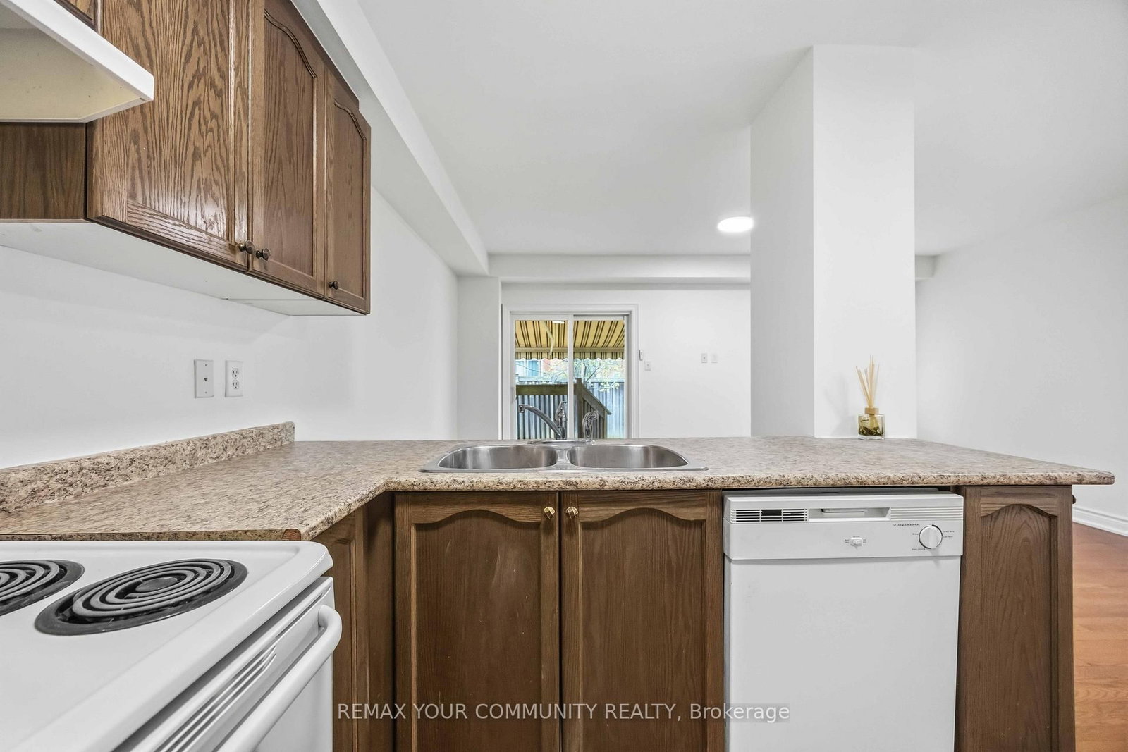 17 Latitude Lane • Whitchurch-Stouffville, ON photo 14