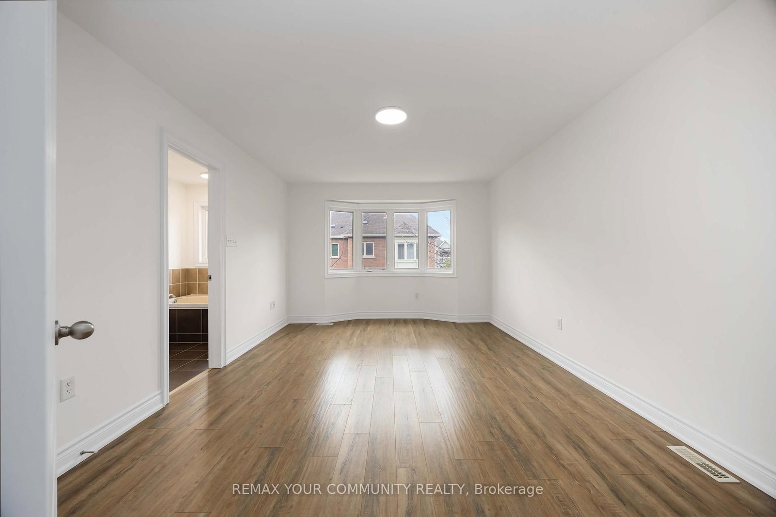 17 Latitude Lane • Whitchurch-Stouffville, ON photo 19