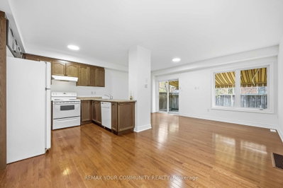 17 Latitude Lane • Whitchurch-Stouffville, ON photo 6