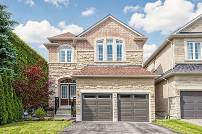 30 Edelweiss Avenue • Richmond Hill, ON photo 2