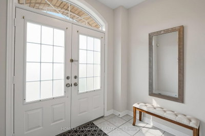30 Edelweiss Avenue • Richmond Hill, ON photo 3